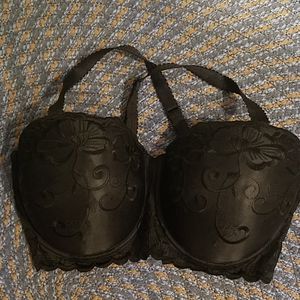 Padded black embroidered bra with underwire